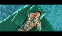 Guè Pequeno pubblica il video Le Bimbe Piangono, tratto dall'album Vero