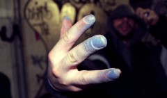 Adrenalina, l'elogio di Oyoshe ai graffiti