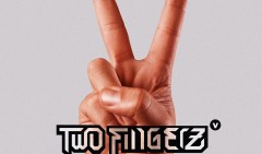 V dei Two Fingerz uscirà anche in versione Deluxe