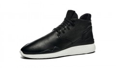 In uscita il nuovo modello delle sneakers Y-3!