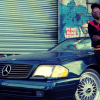 Joey Badass in giro su una Mercedes nel video di 500 Benz