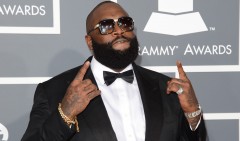 Rick Ross assieme a Snoop Dogg nel video 
