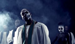 Snoop Dogg fuori ora con il nuovo video Legend